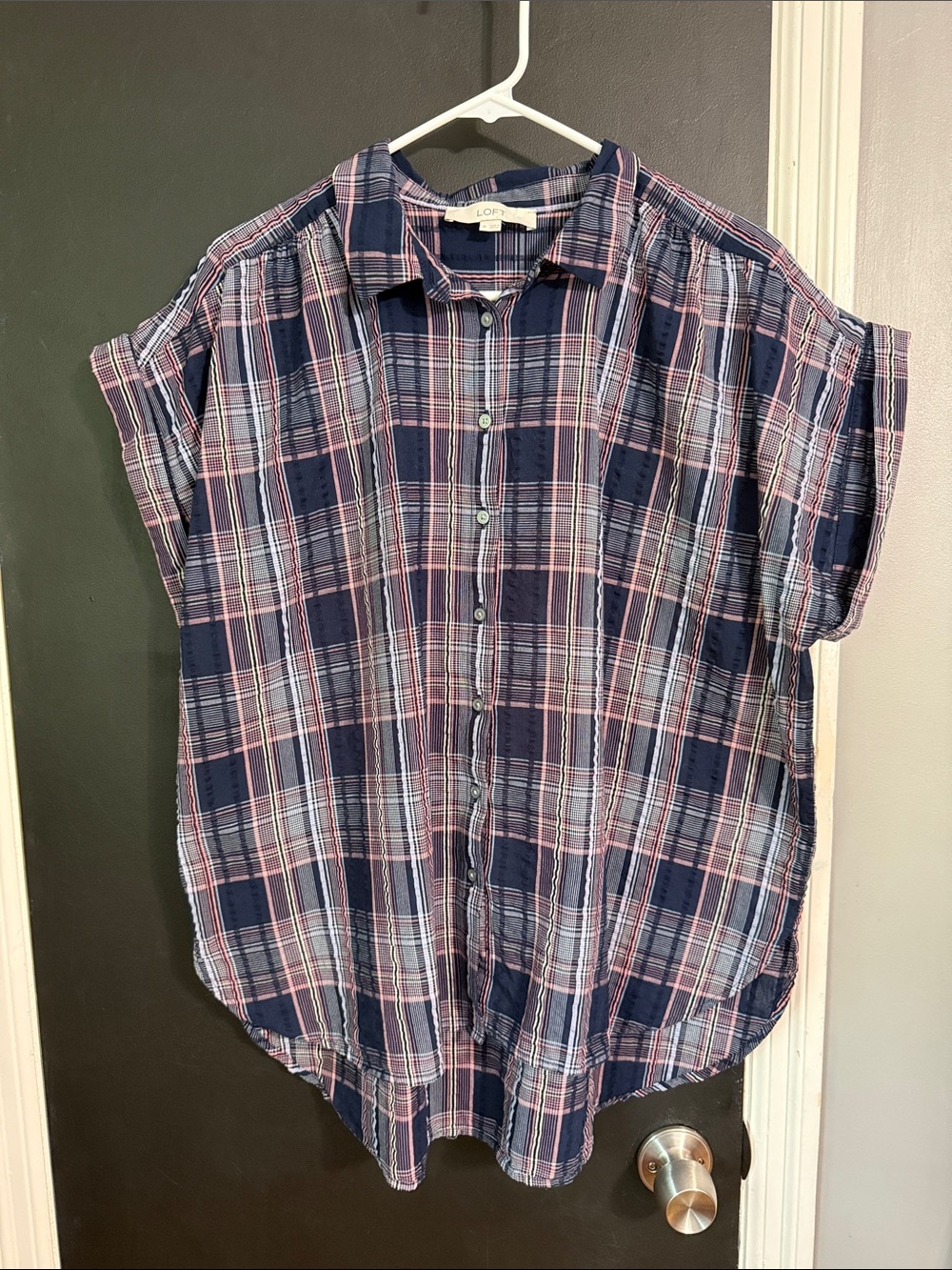 LOFT Plaid Crinkle Cotton Short Sleeve Button Down Size: XL